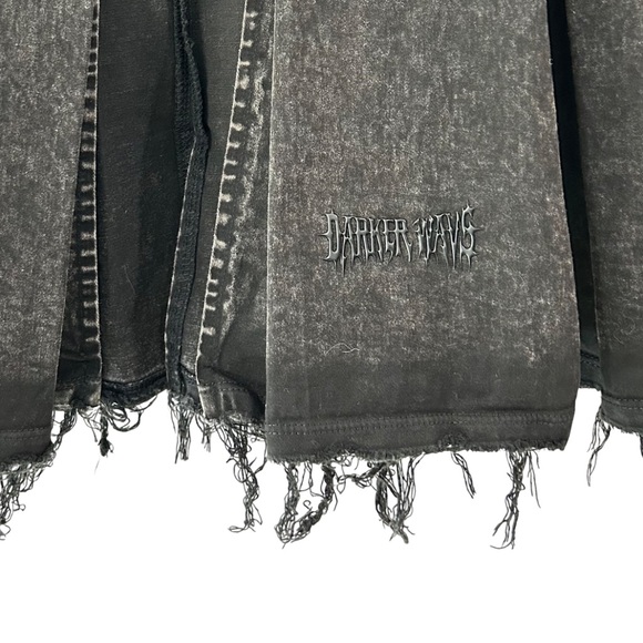 Darker Wavs Dolls Kill Bassline Distressed Mini Skirt XL Black open side NWT - Picture 6 of 10